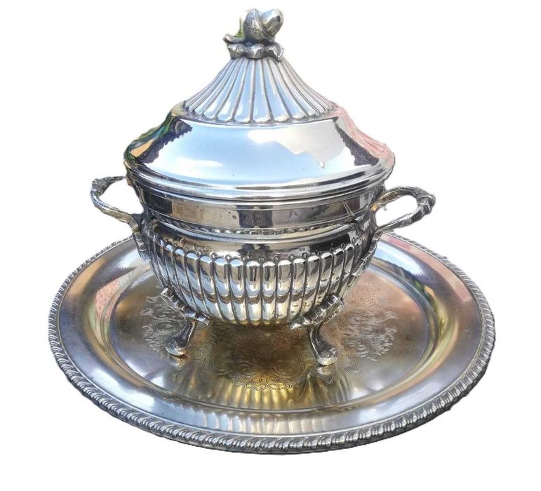 Centro mesa Antigo (terrina e Bandeja)