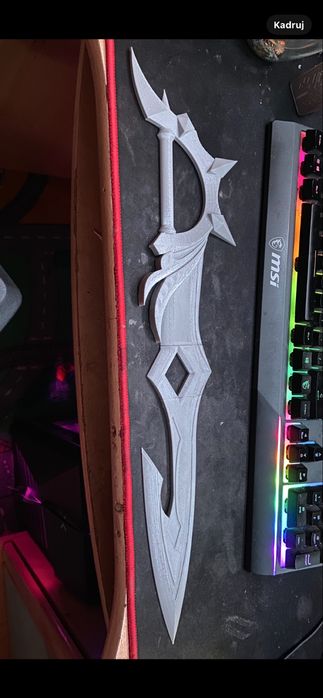Drukowany 3D miecz fantasy / cosplay / dekoracja