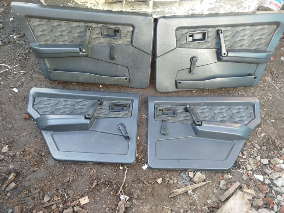 Дверные карты ваз 2109-21099 в хорошем состоянии