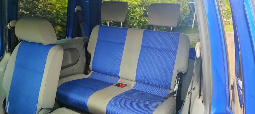 VW Caddy 2005 1, 6 Benzyna+LPG Nowa butla  380.500 km. 7 osób. Klimatyzacja Hak chowany