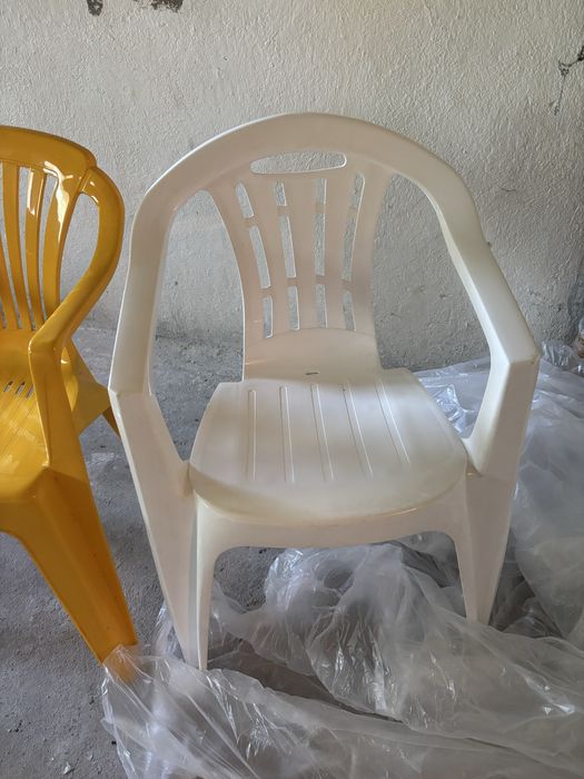 Fotele plastikowe ogrodowe