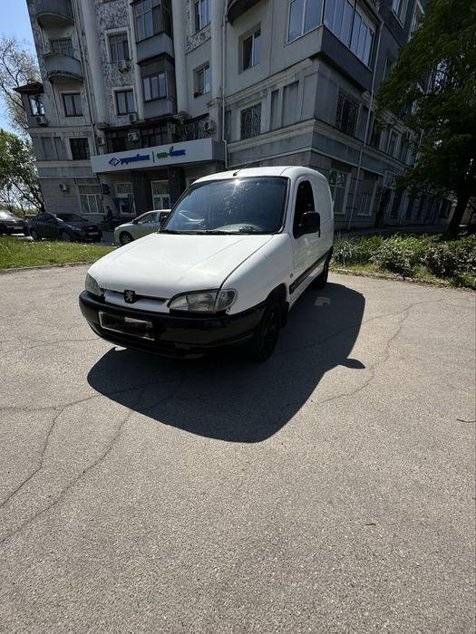 Peugeot Partner  2 л дизель