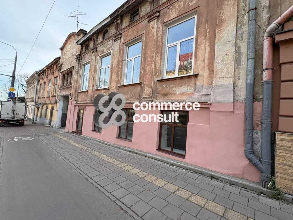 Продаж фасадного приміщення 97 м2, вул. Шевченка