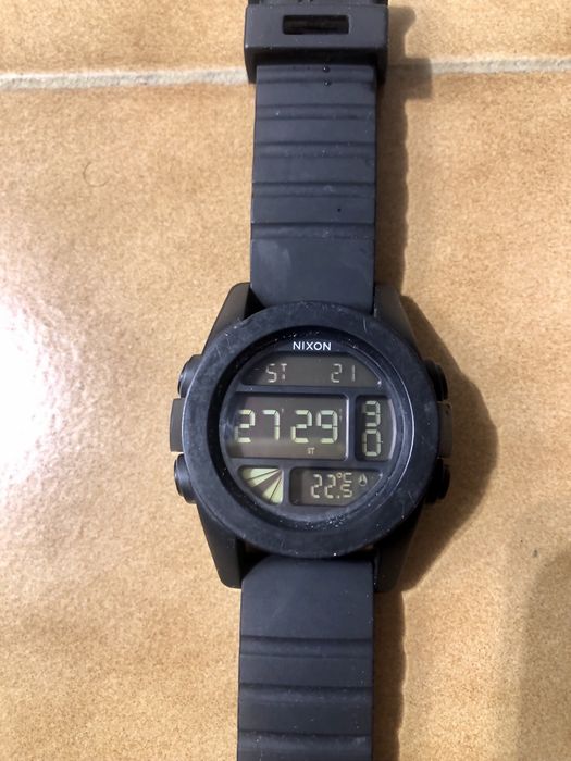 Relogio Nixon “The unit” (bom estado)