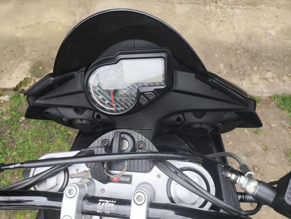 Aprilia tuono 125 czasza lampa przod komplet