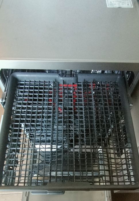 Sprzedam zmywarkę Whirlpool 6 zmysł