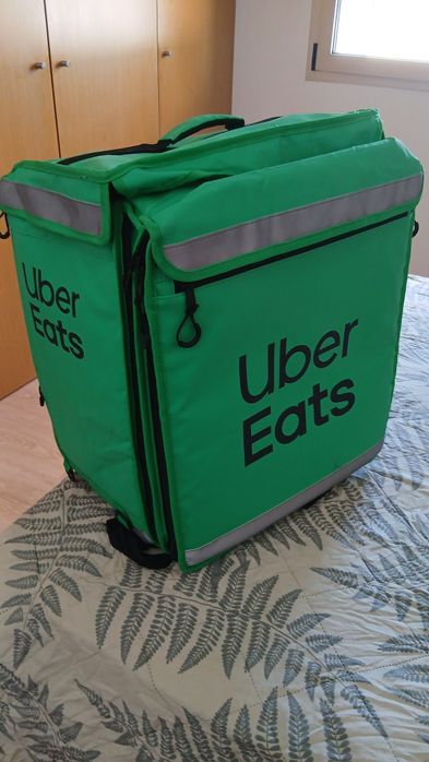 Mochila +  2 casacos uber eats