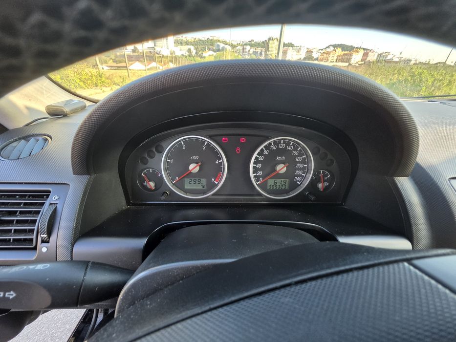 Ford Mondeo Hatchback 2.0 TDCi Ghia em muito bom estado