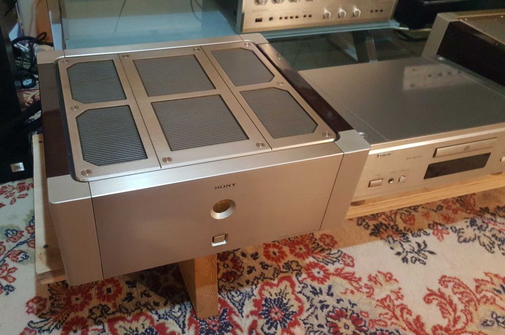 Wzmacniacz monobloki Sony TA-NR 1 rezerwacja