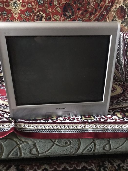 Продам телевізор ціна 700 грн