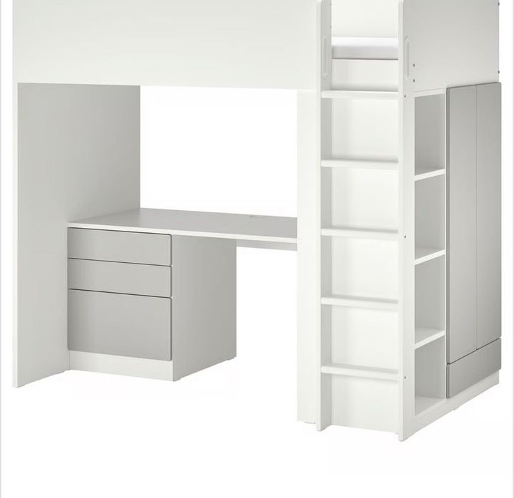 Cama alta com secretária