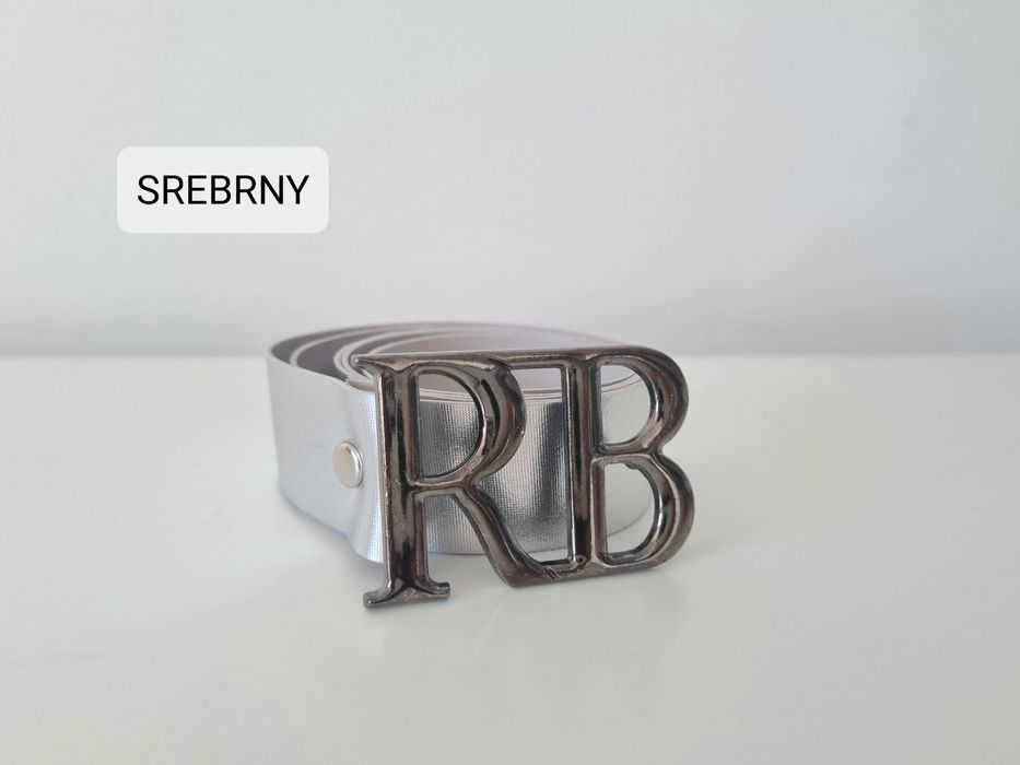 Pasek RB srebrny z metalowa klamrą