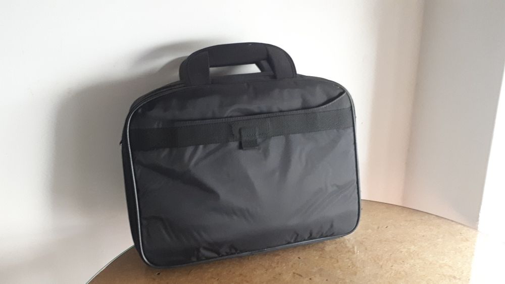 (Nova) Pasta Targus para transporte de portátil e afins