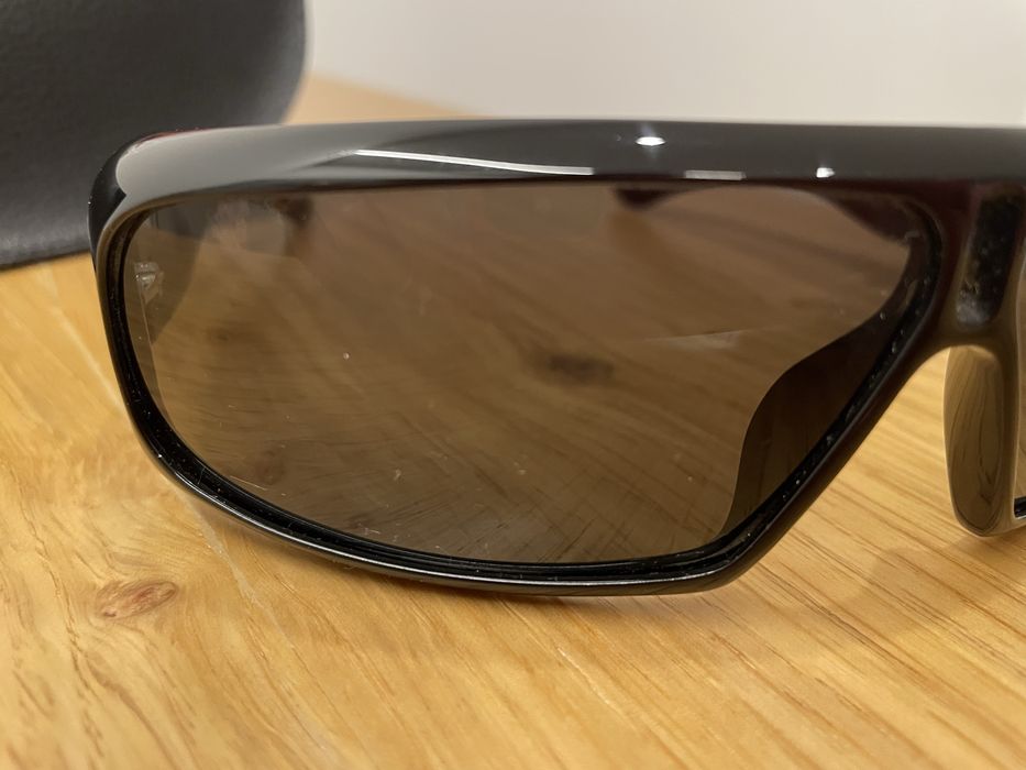 Óculos de sol de homem da Yves Saint Laurent