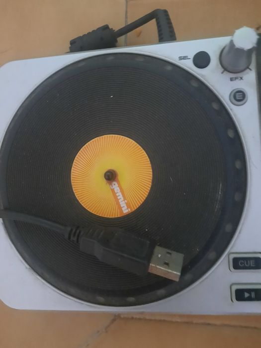 Mesa mistura DJ Anos 90 por USB
