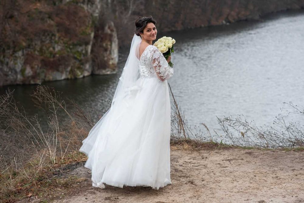 Весільна сукня