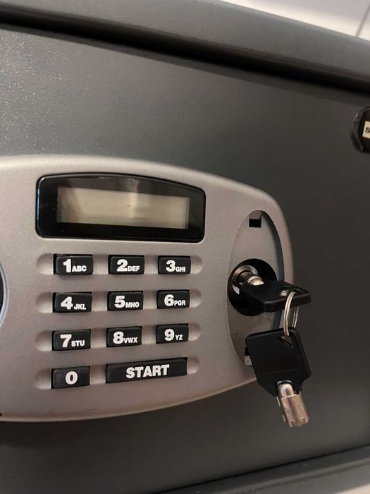 Cofre Standers digital e manual