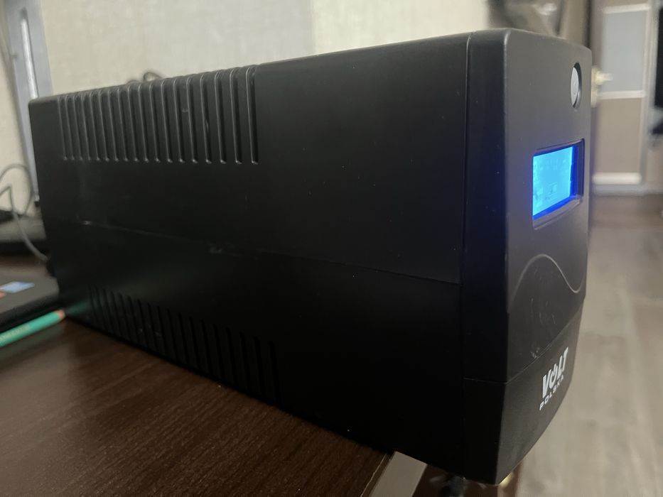 Бесперебойник UPS 1000va 600 w