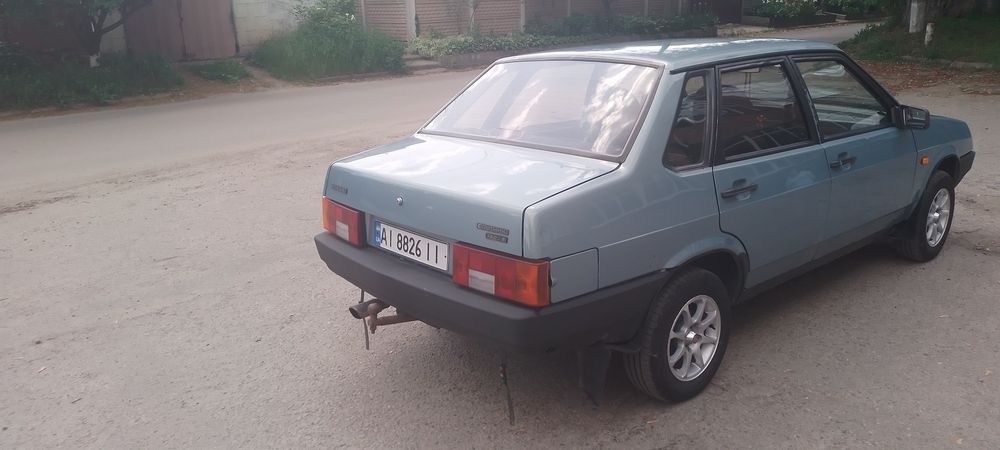 Автомобіль Ваз 21099