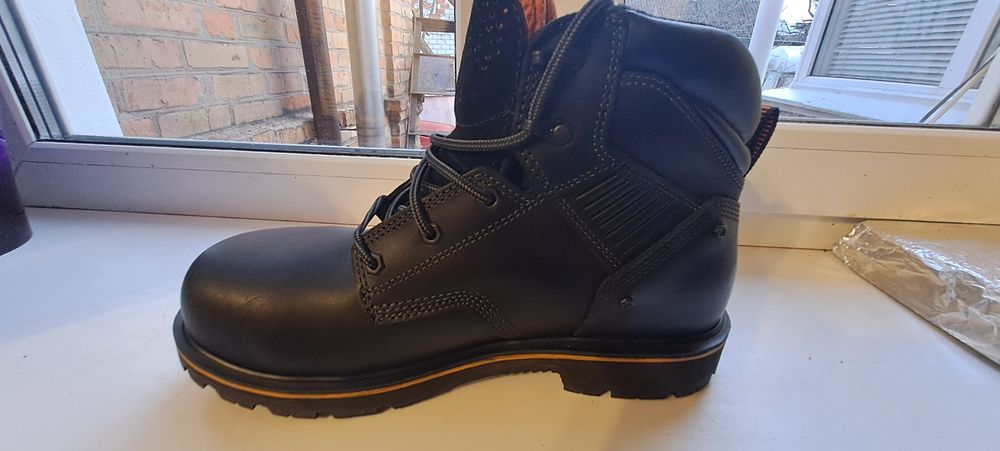 Робочі ботінки з металевим носком фірма Timberland