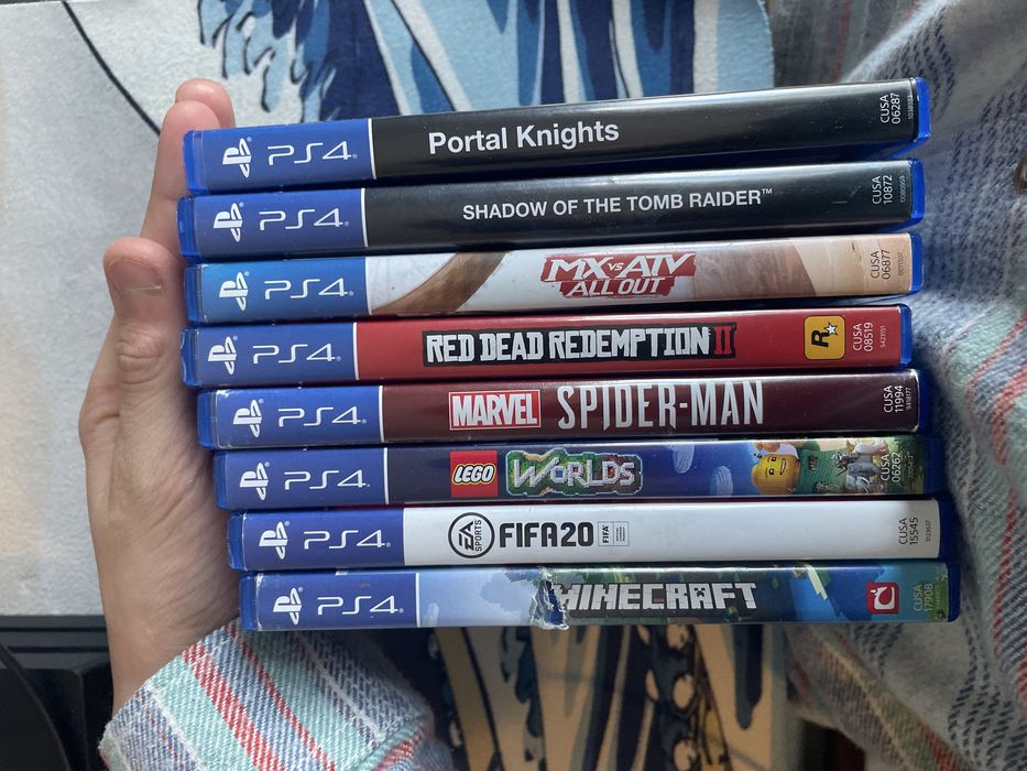 Ps4 pro com 2 comandos 9jogos