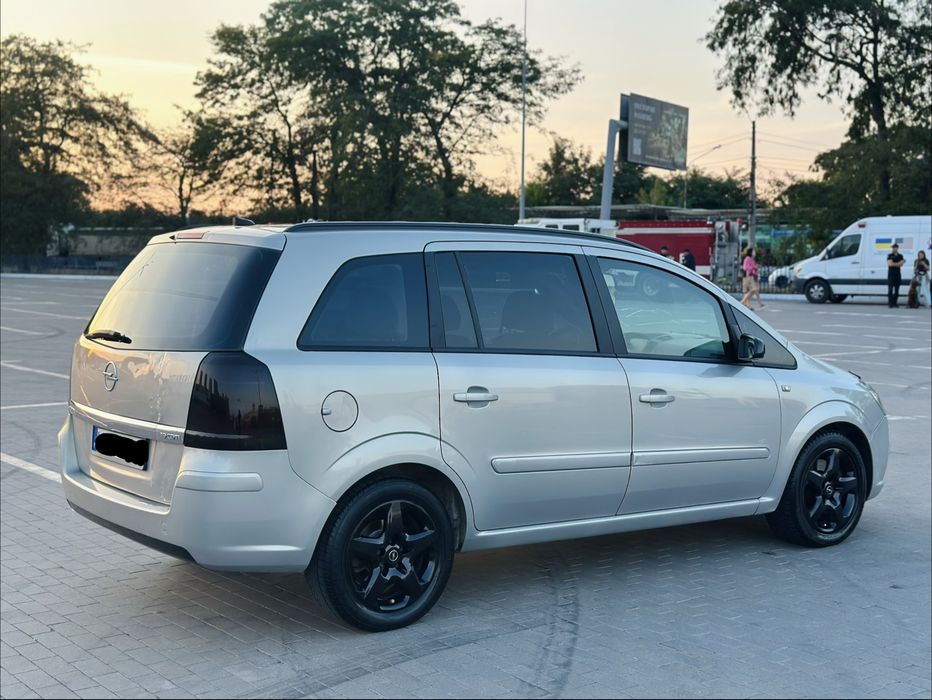 Продам Opel Zafira 1.9 турбо дизель