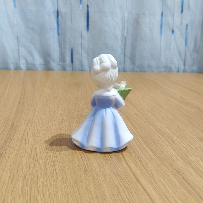 Estatueta de Porcelana