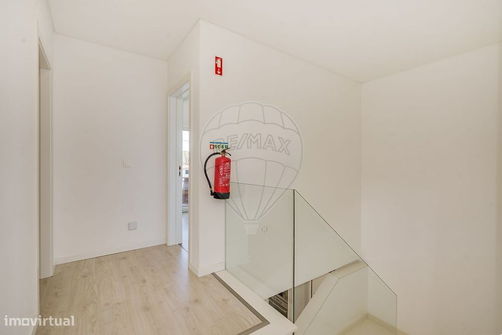 Moradia T4 para venda