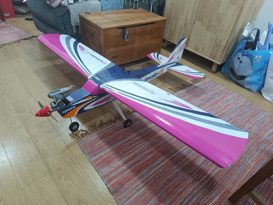 Avião RC - Kyosho Calmato Alpha 40