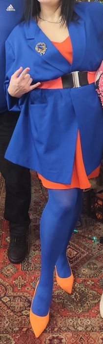 Образ в стиле 90 х піджак ,сукня,туфлі