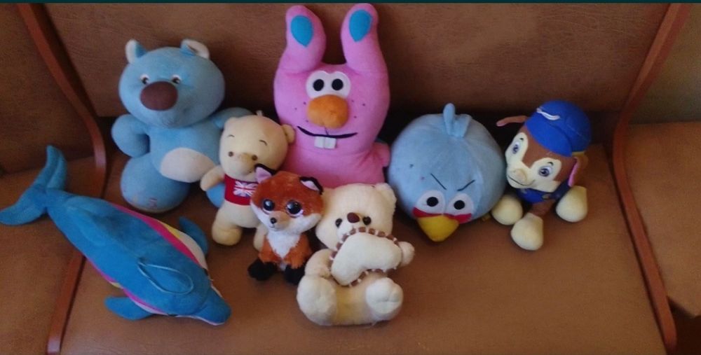 Дитячі іграшки звірі