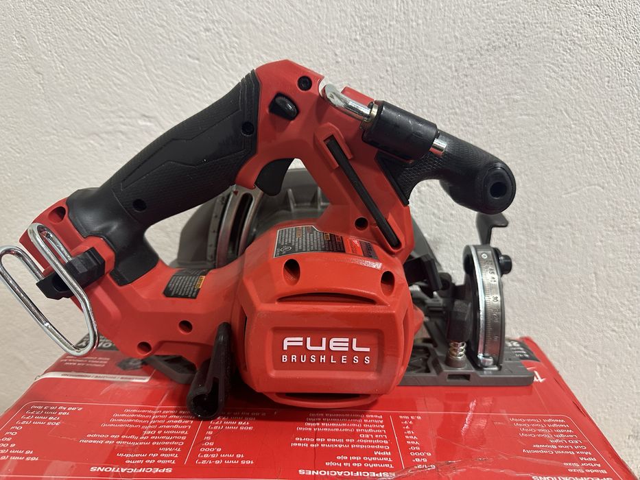 Акумуляторна безщіткова дискова пила Milwaukee 2833-20 FUEL M18