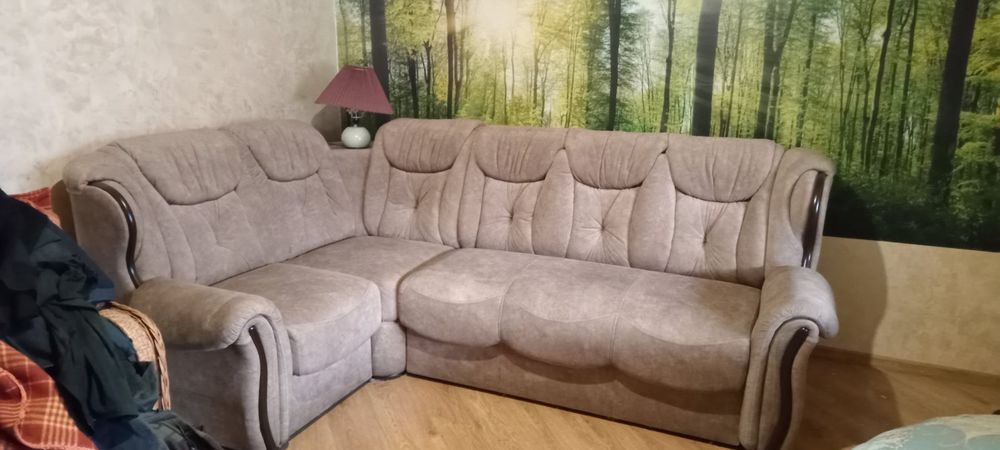 Продам диван  у гарному стані