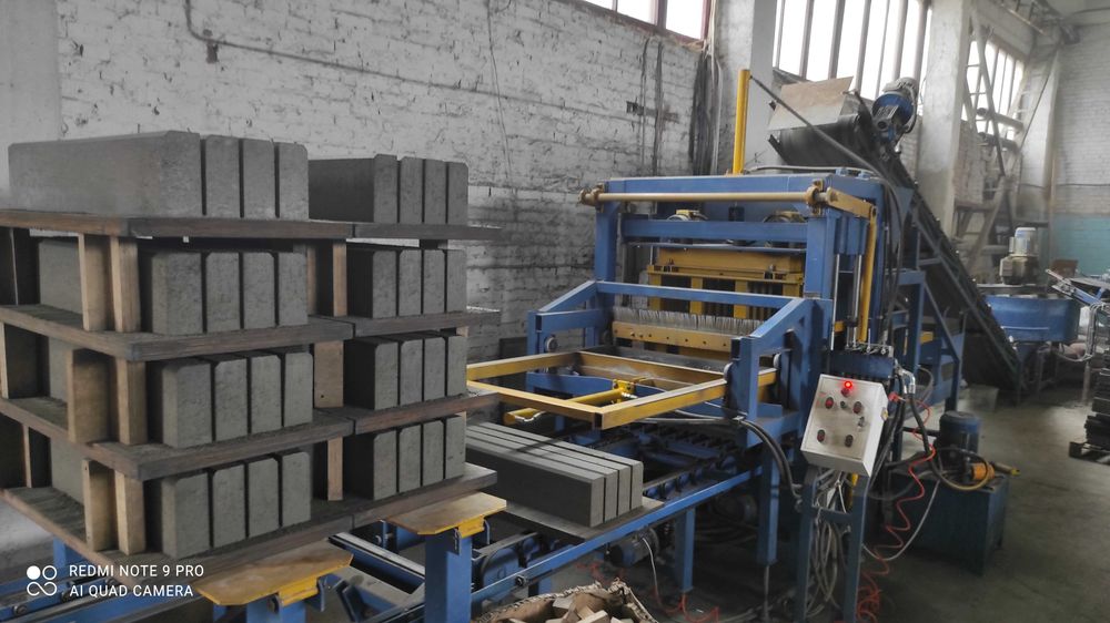 Вибропресс, линия полуавтоматическая для производства бордюра, плитки