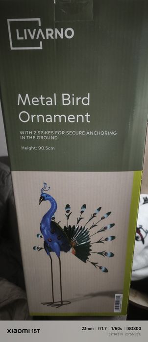 Duży metalowy ptak do ogrodu
