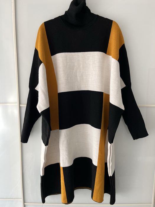 Piękny sweterek uniwersalny