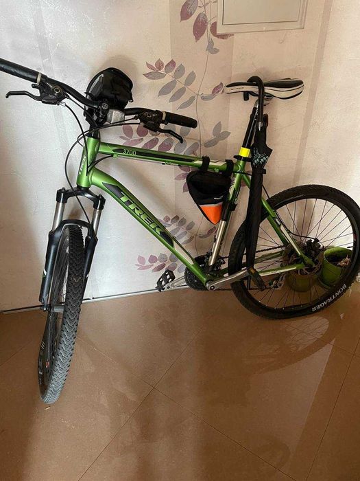 Велосипед Trek 3700 Disc