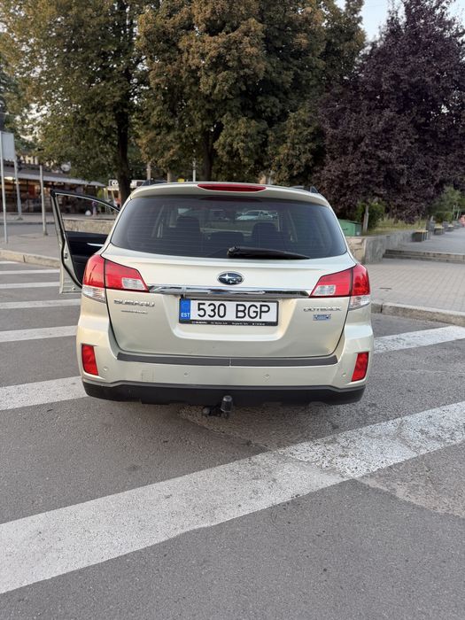 Продам Subaru Outback 2012 года