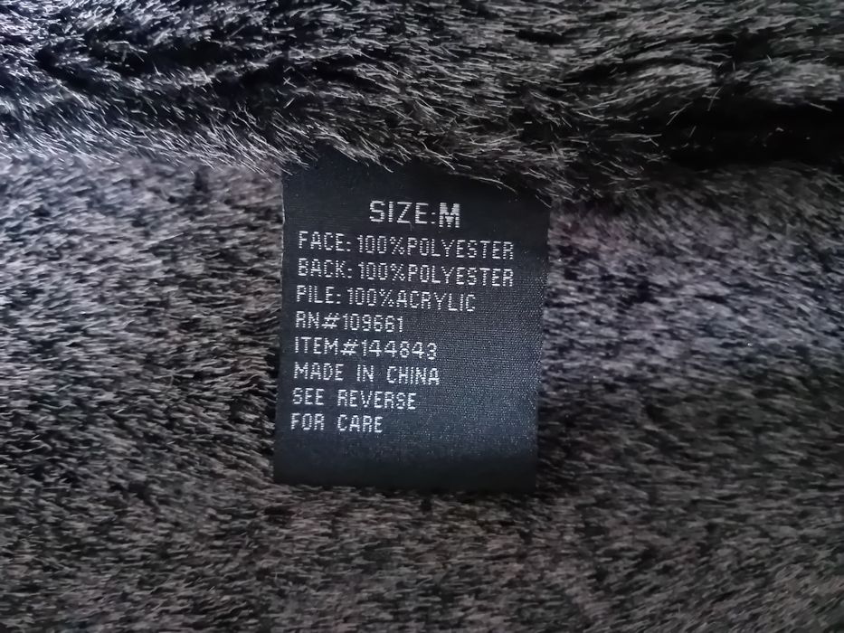 Czarny kożuszek, rozmiar M.