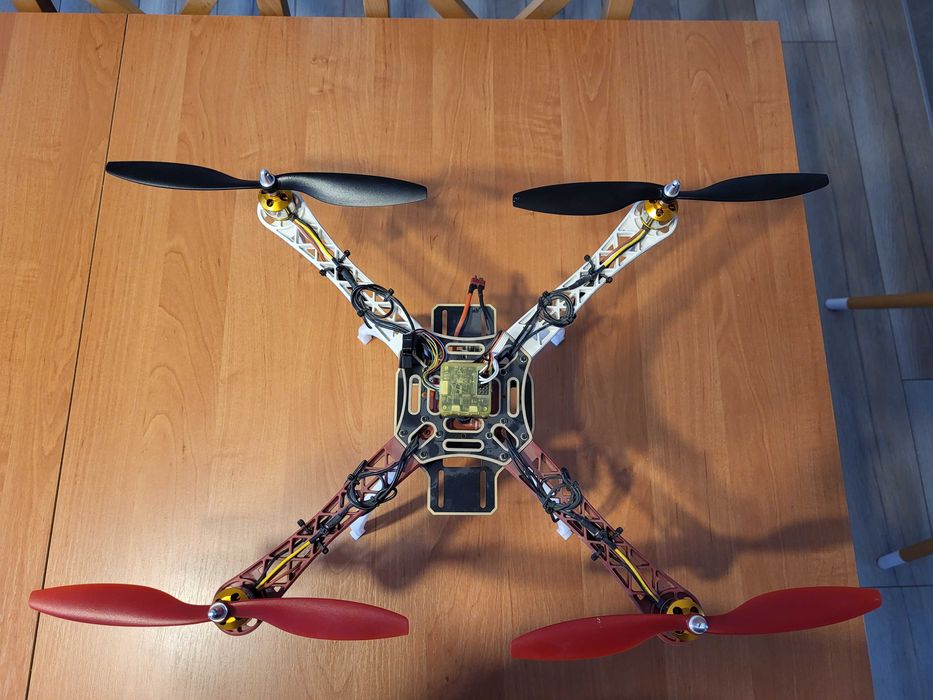 Dron, quadrocopter, model RC