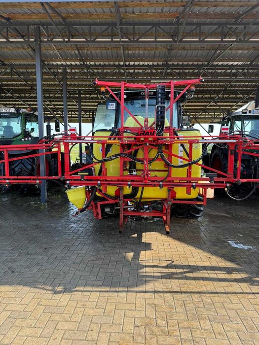 Opryskiwacz RAU Kverneland belka 18m stan BDB