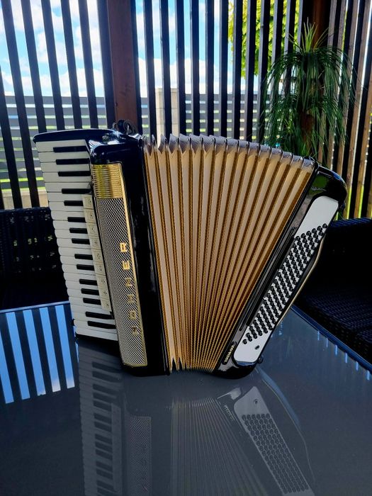 Hohner Lucia IVP