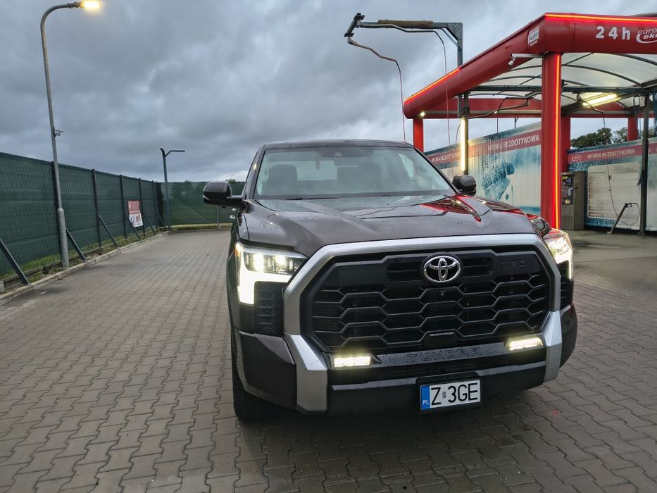 Toyota Tundra Limited