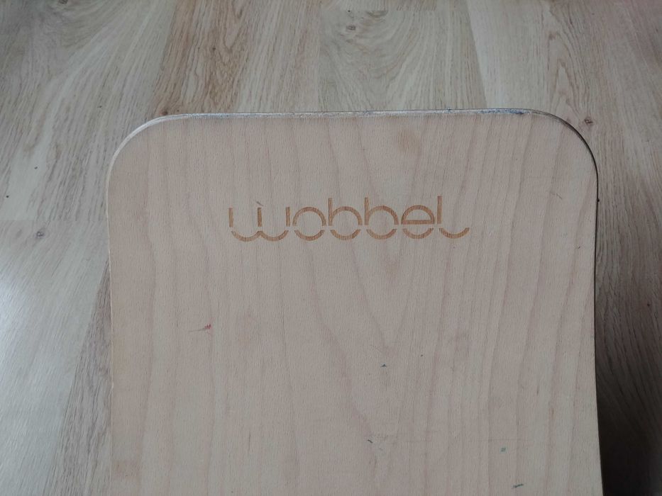 Prancha de Equilíbrio WOBBEL com feltro para crianças