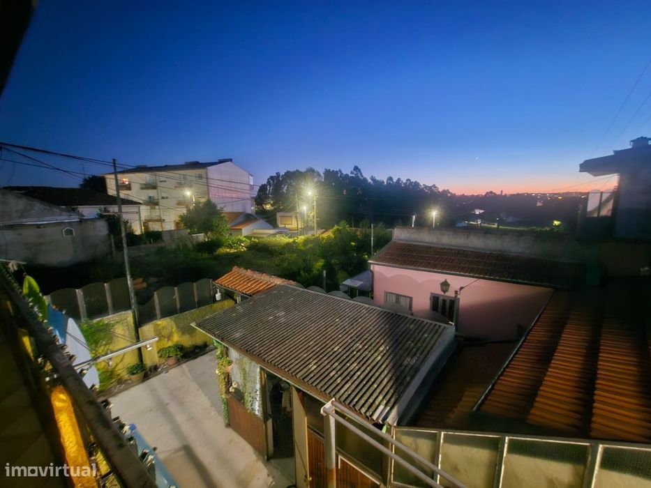 Apartamento T3 com varanda em Gondomar
