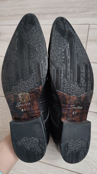 Чоловічі шкіряні туфлі