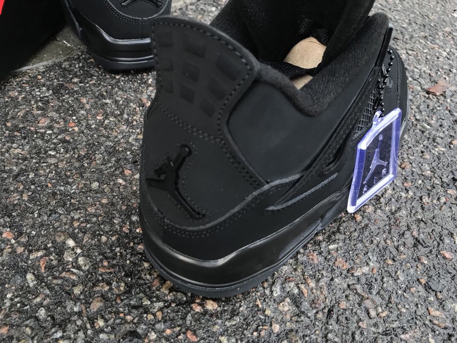 Aur Jordan 4 Retro Black Cat