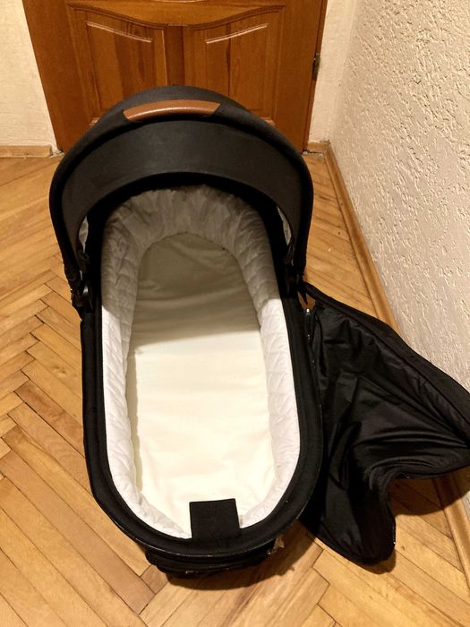 Nowa gondola Muuvo Quick 2.0 Kolor Raven Black