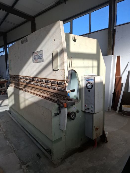 Quinadeira Hidráulica RICO RQH 30-90