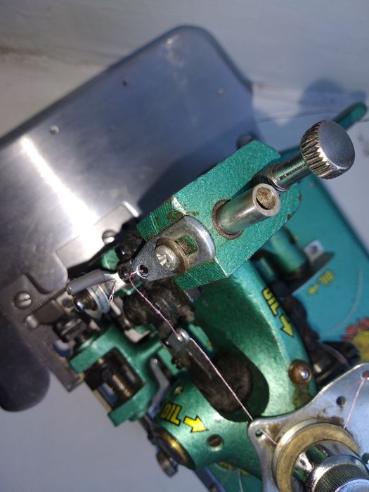 Продам надійний оверлок